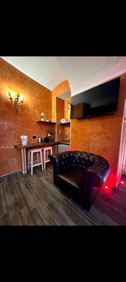 Liefdeshotel Moya Suites *